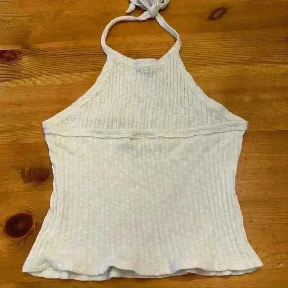 Wet seal halter crop top - Picture 2 of 4